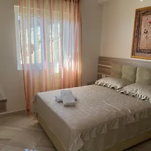 Lovely Anna's Apartment Sarande